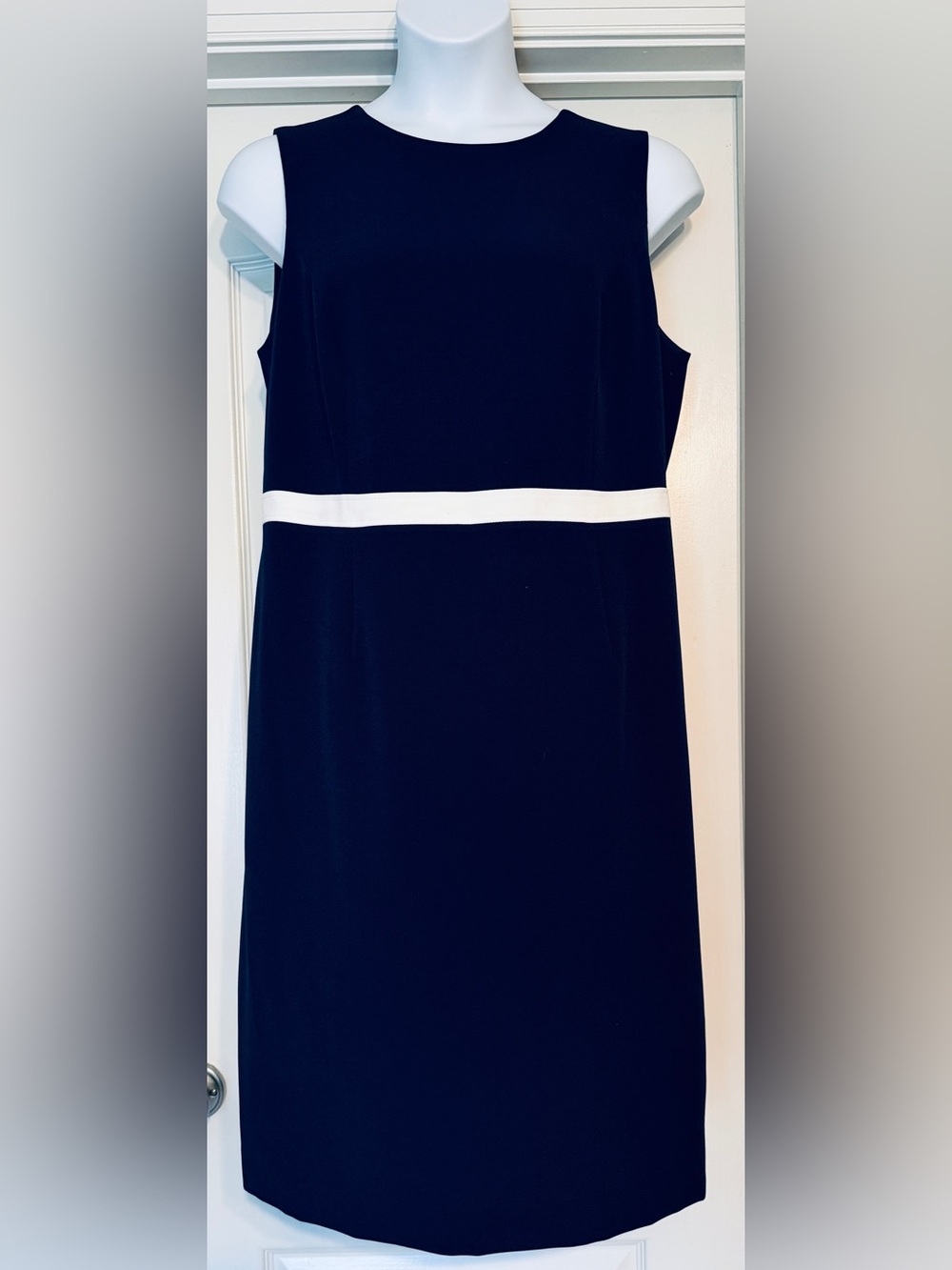 Classic Navy Sleeveless Sheath Dress with White Waistband